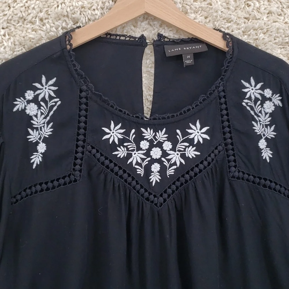 Lane Bryant Women US 26 Black White Top Long Sleeve Viscose Embroidered Eyelet - Picture 3 of 7